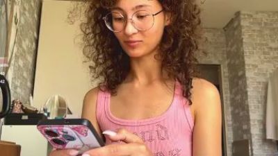 CurlyWinxy live cam on Cam4