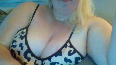 CurvyScarlettXX live cam on Cam4