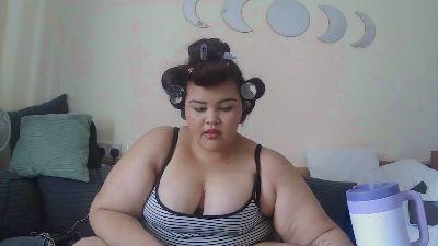 Curvy_Katie live cam on Cam4