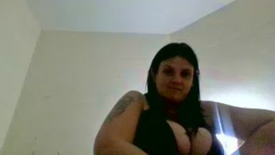 Curvyshyjade live cam on Cam4