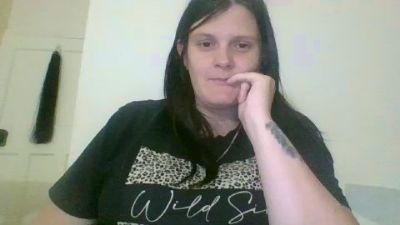 Curvyshyjade live cam on Cam4