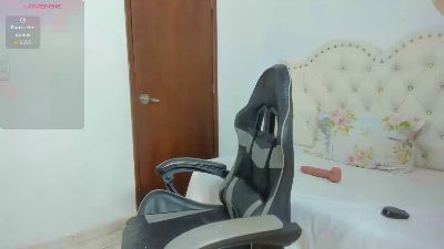 CuteBustyLatina live cam on Cam4