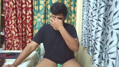 CuteGuyy live cam on Cam4
