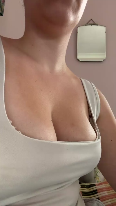 CutieKatie live cam on Cam4