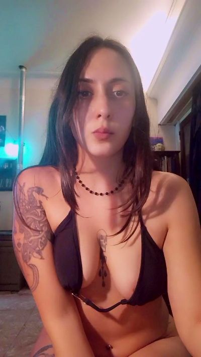 Cyberninfaa live cam on Cam4