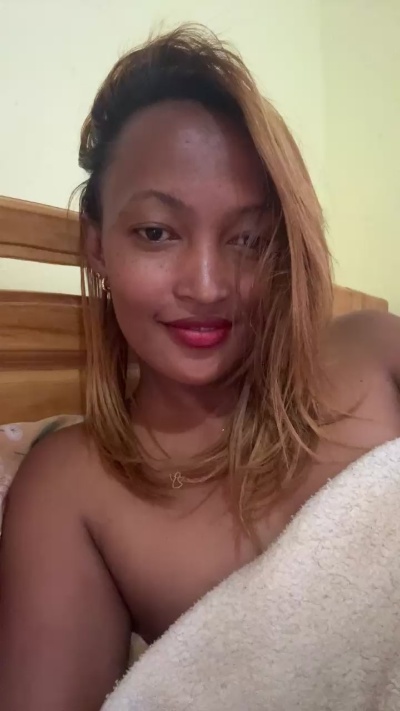 Cynthiase_1 live cam on Cam4