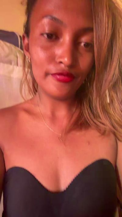 Cynthiase_1 live cam on Cam4