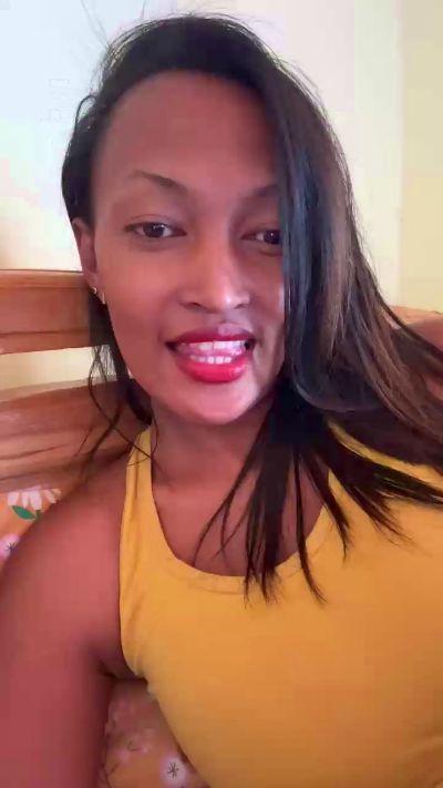 Cynthiase_1 live cam on Cam4