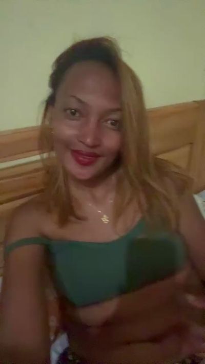 Cynthiase_1 live cam on Cam4