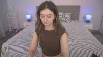 CyrenaLuxe live cam on Cam4