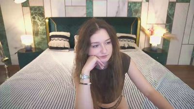 CyrenaLuxe live cam on Cam4