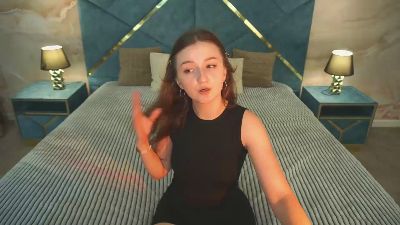 CyrenaLuxe live cam on Cam4