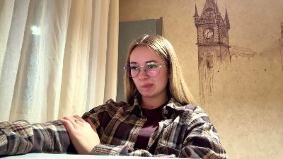 CyrstalMarian live cam on Cam4