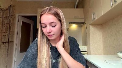 CyrstalMarian live cam on Cam4
