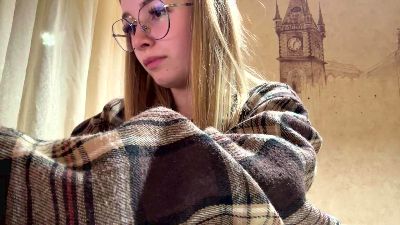 CyrstalMarian live cam on Cam4