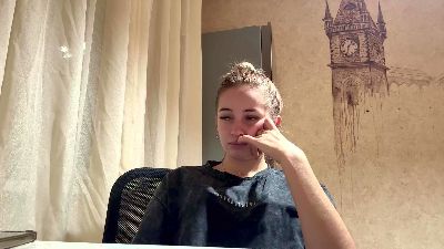 CyrstalMarian live cam on Cam4