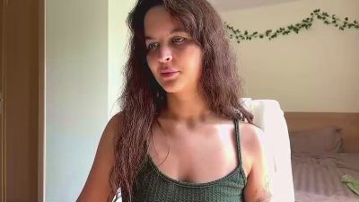 CyrstalShen live cam on Cam4