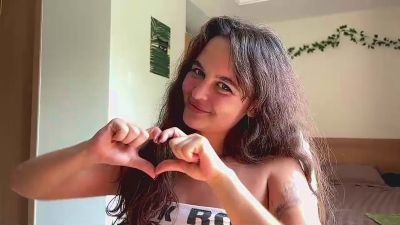 CyrstalShen live cam on Cam4