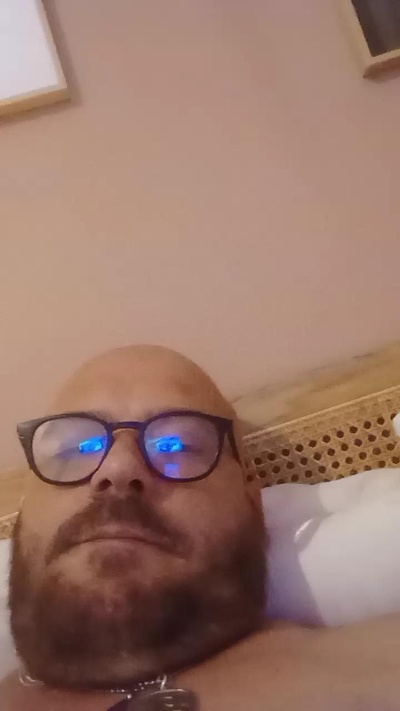 D4DLou1sX live cam on Cam4