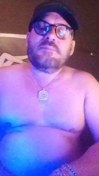 D4DLou1sX live cam on Cam4