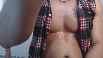 DERECKHOT33 live cam on Cam4