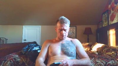DILFiGuess1 live cam on Cam4