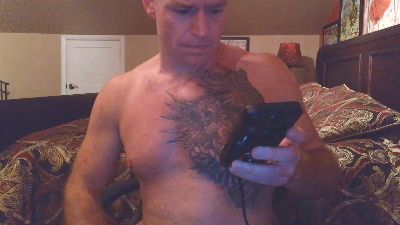 DILFiGuess1 live cam on Cam4