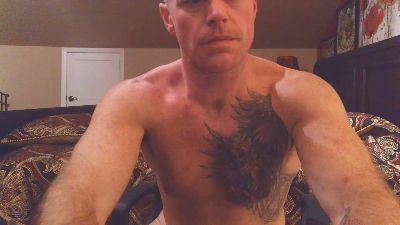 DILFiGuess1 live cam on Cam4