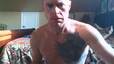 DILFiGuess1 live cam on Cam4