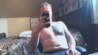 DILFiGuess1 live cam on Cam4