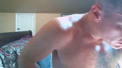 DILFiGuess1 live cam on Cam4