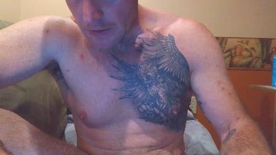 DILFiGuess1 live cam on Cam4