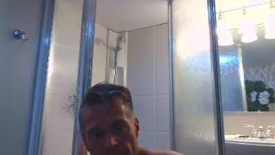 DILFiGuess1 live cam on Cam4