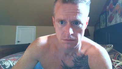 DILFiGuess1 live cam on Cam4