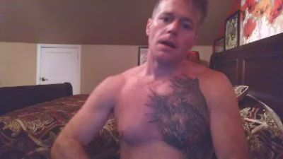 DILFiGuess1 live cam on Cam4