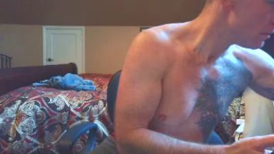 DILFiGuess1 live cam on Cam4