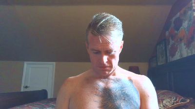 DILFiGuess1 live cam on Cam4