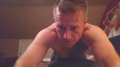 DILFiGuess1 live cam on Cam4