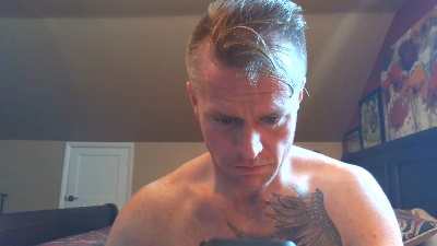 DILFiGuess1 live cam on Cam4