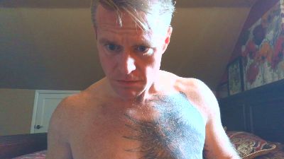 DILFiGuess1 live cam on Cam4