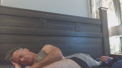 DILFiGuess1 live cam on Cam4