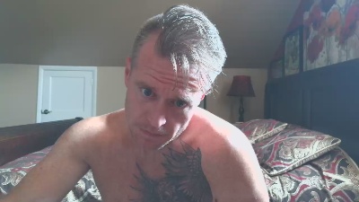 DILFiGuess1 live cam on Cam4