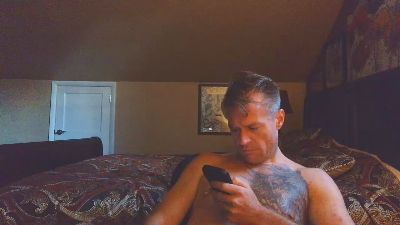 DILFiGuess1 live cam on Cam4