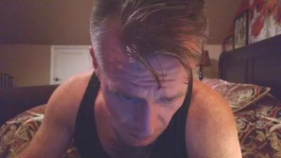 DILFiGuess1 live cam on Cam4
