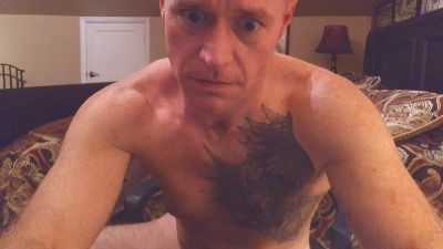 DILFiGuess1 live cam on Cam4