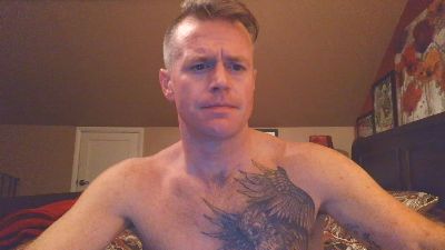 DILFiGuess1 live cam on Cam4