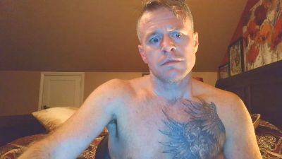 DILFiGuess1 live cam on Cam4