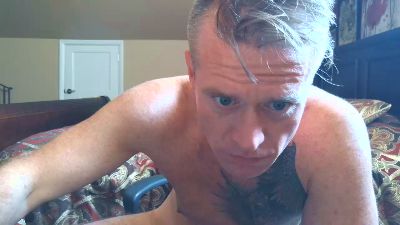 DILFiGuess1 live cam on Cam4