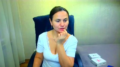 DOM_NIKA live cam on Cam4