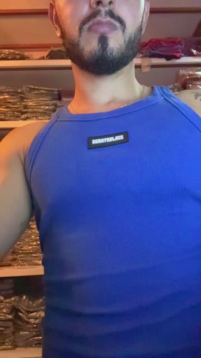 DTW1 live cam on Cam4